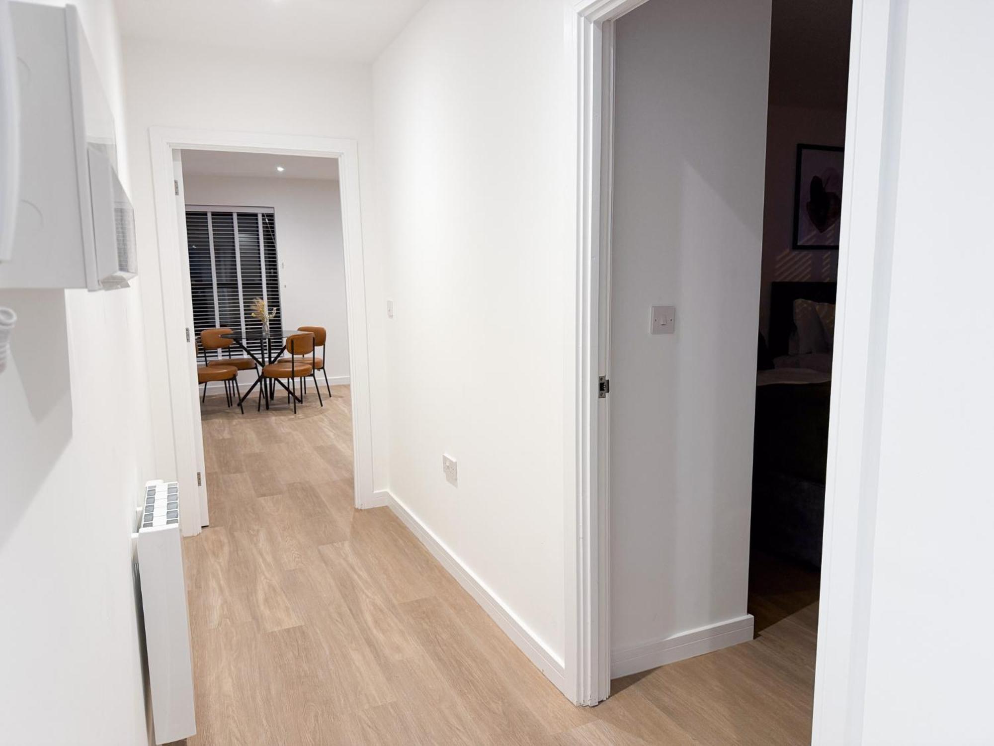 Spacious Modern 1 Bed Apartments In St Neots - Perfect For Contractors & Professionals - Free Parking - Wifi - Fully Equipped Kitchen - Smart Tv Ideal For Work Stays And Long Projects Eksteriør bilde