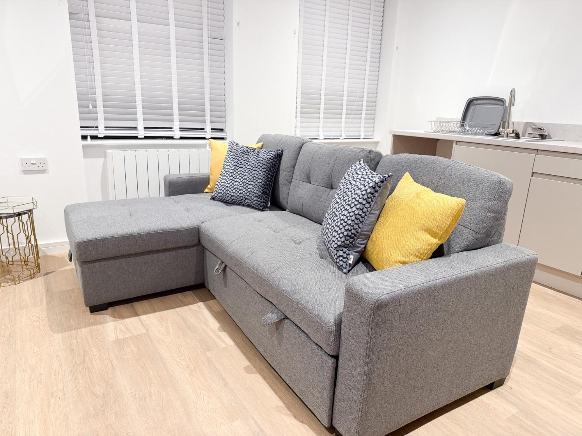 Spacious Modern 1 Bed Apartments In St Neots - Perfect For Contractors & Professionals - Free Parking - Wifi - Fully Equipped Kitchen - Smart Tv Ideal For Work Stays And Long Projects Eksteriør bilde