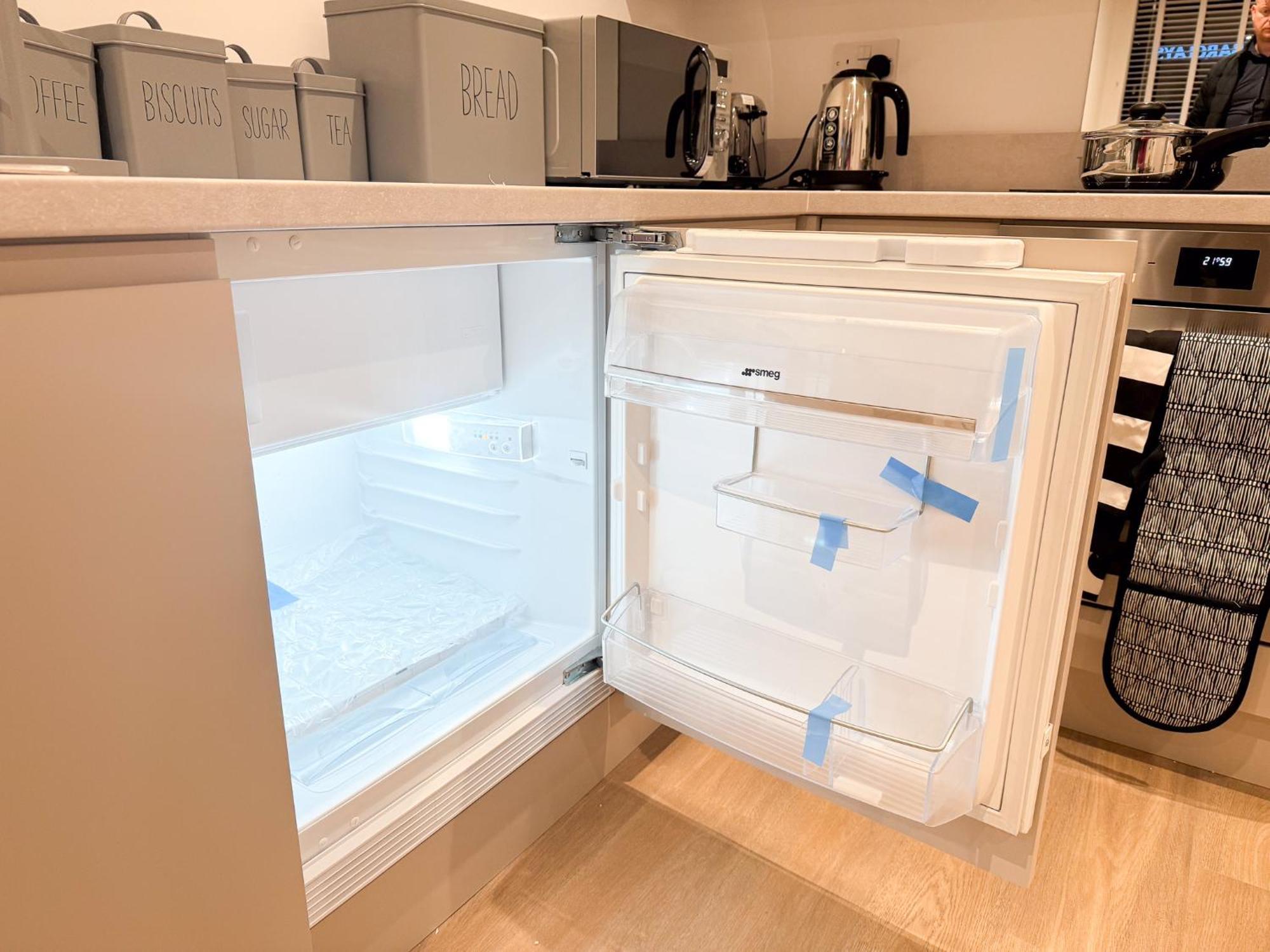 Spacious Modern 1 Bed Apartments In St Neots - Perfect For Contractors & Professionals - Free Parking - Wifi - Fully Equipped Kitchen - Smart Tv Ideal For Work Stays And Long Projects Eksteriør bilde